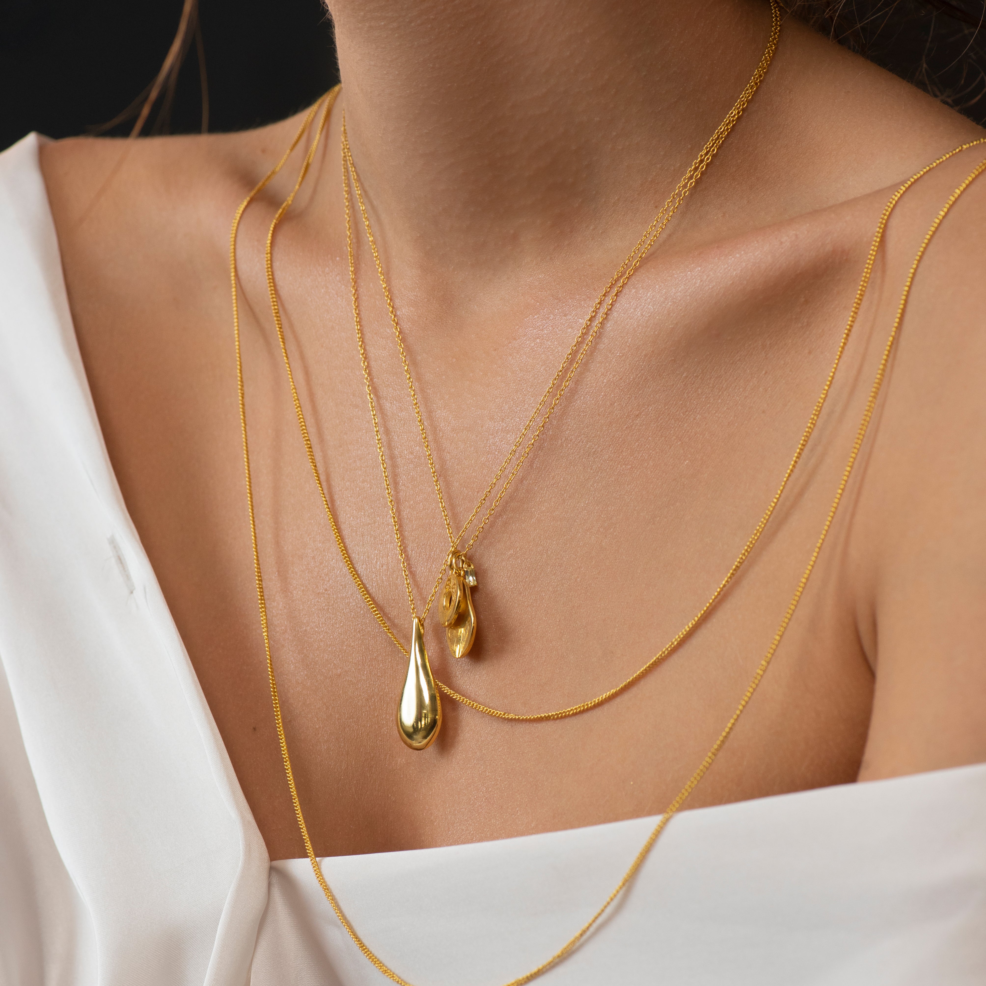 Nesta esther-adorned